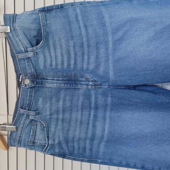 𝅺FASHION Nova Straight Leg Split Hem High Rise Blue Jeans, Size 13 - Picture 6 of 16